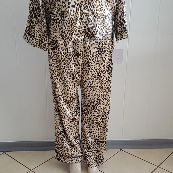 INC International Concepts Intimates Cheetah 🐆 Pajama Night ware - Picture 3 of 14